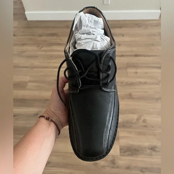 Dockers Black Leather Oxfords - Picture 4 of 6